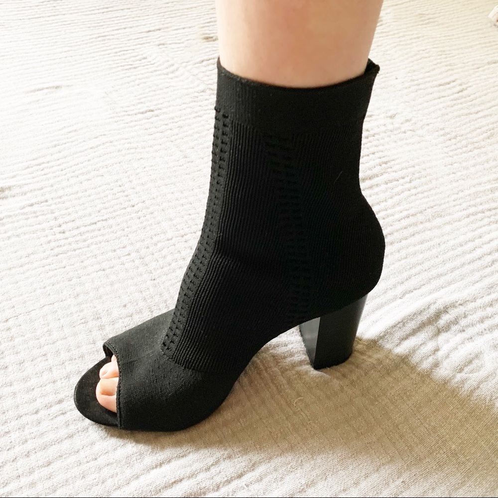 Stretchy Top Open Toe Bootie Block Heel 3.5”